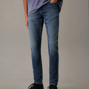 Slim Taper Jeans